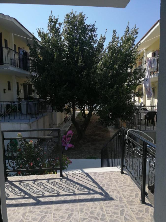 Alexander Apartments Nea Koutali Exterior photo